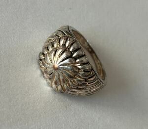 Silver-Tone Scalloped Dome Statement Ring Size 8 Vintage Style